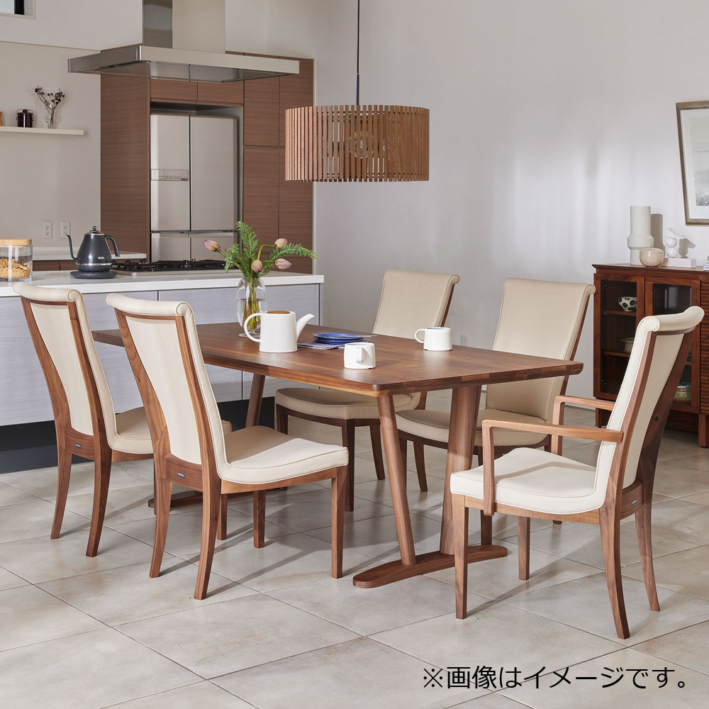 カリモク家具 ダイニングチェア「C3085AYRG」ウォールナット材ウォールナットナチュラル色 合成皮革張り U565マニエラシャンパンゴールド色