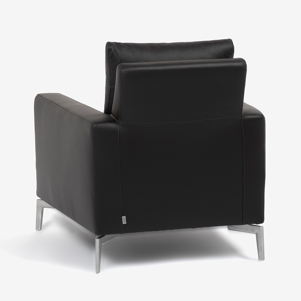 erba(エルバイタリア)アームチェア「ベラビスタ」革ダークブラウン色 #A ARREDO5029【お手入れキットの特典付き】