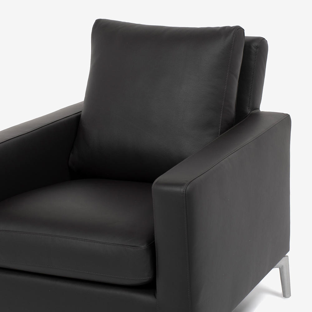erba(エルバイタリア)アームチェア「ベラビスタ」革ダークブラウン色 #A ARREDO5029【お手入れキットの特典付き】
