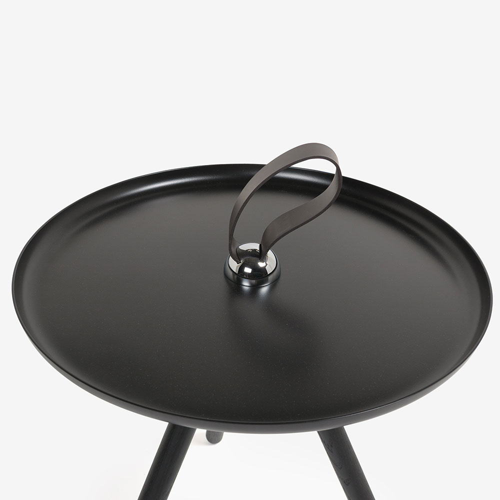 ROLF BENZ(ロルフベンツ)サイドテーブル「973」丸40cm スチール天板ブラック色 オーク材脚ブラック色
