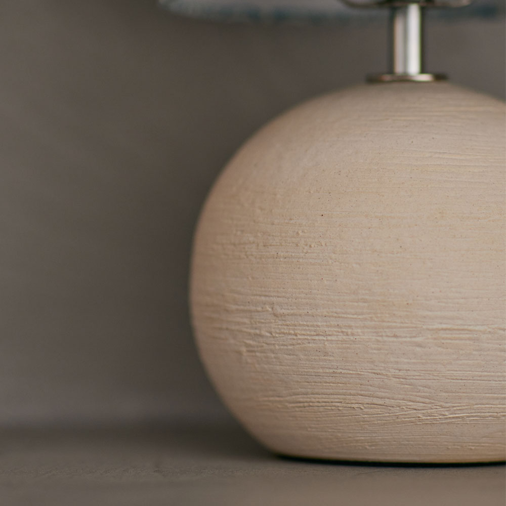 テーブルスタンド「mimi lamp いちご泥棒 HT1008-WH-STC」ランプ別売