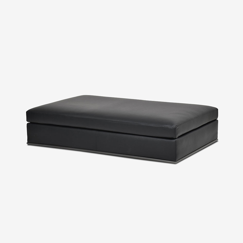 erba（エルバイタリア）オットマン「ビアモンテナポレオーネ」 革ブラック ARREDO300【お手入れキットの特典付き】