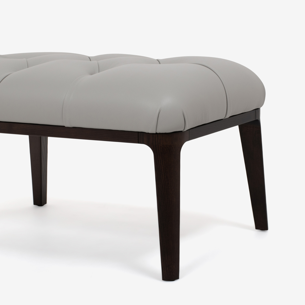 PoltronaFrau(ポルトローナ・フラウ)オットマン「2019 グレン」革ライトグレー色【次回入荷未定】