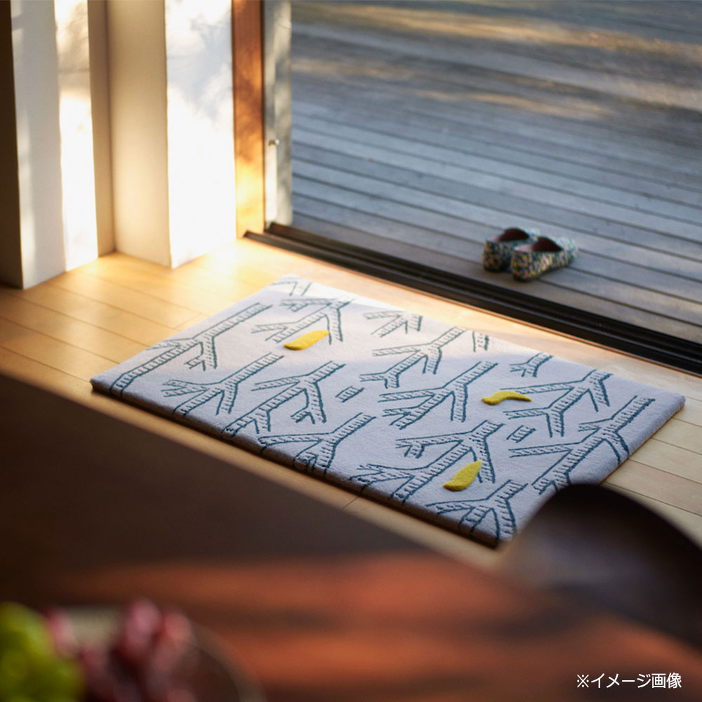 山形緞通 手刺緞通「birds in the forest」XSサイズ(幅95x長さ60cm) 防炎【受注生産品】