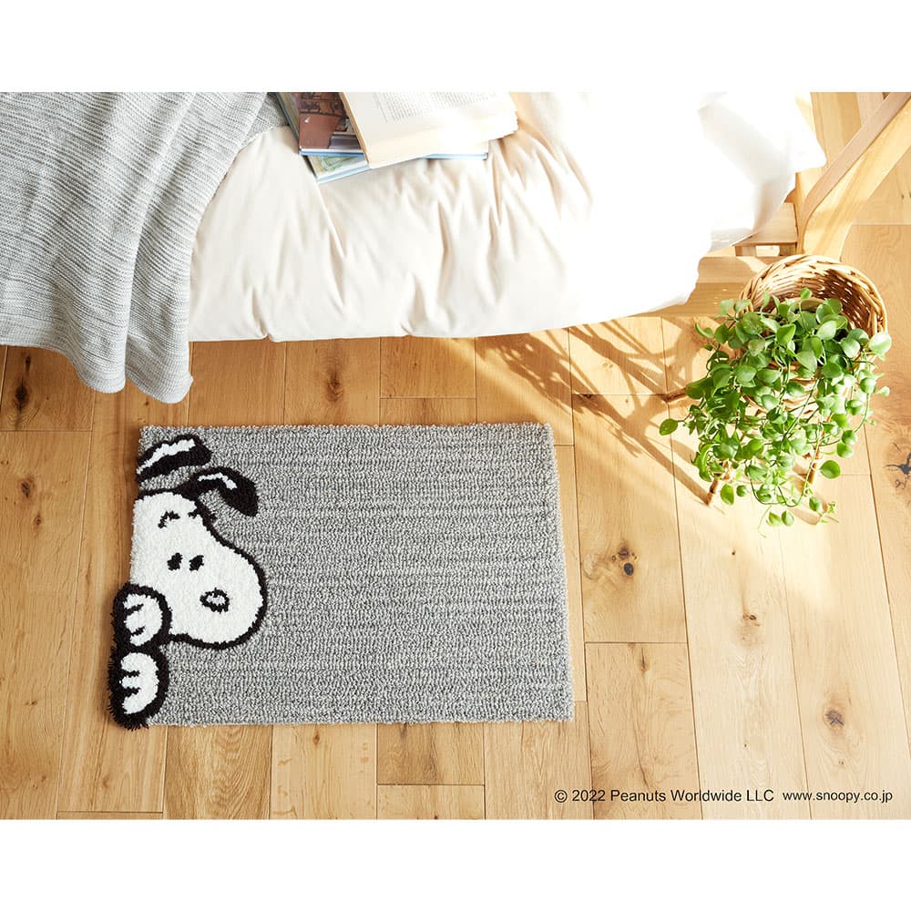 マット 「スヌーピー チラリマット」 65ｘ45cm PEANUTS（ピーナッツ）