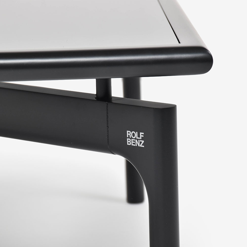 ROLF BENZ(ロルフベンツ)センターテーブル「901-213」幅84cm 天板:ガラスブラック色 フレーム:ビーチ材ブラック色