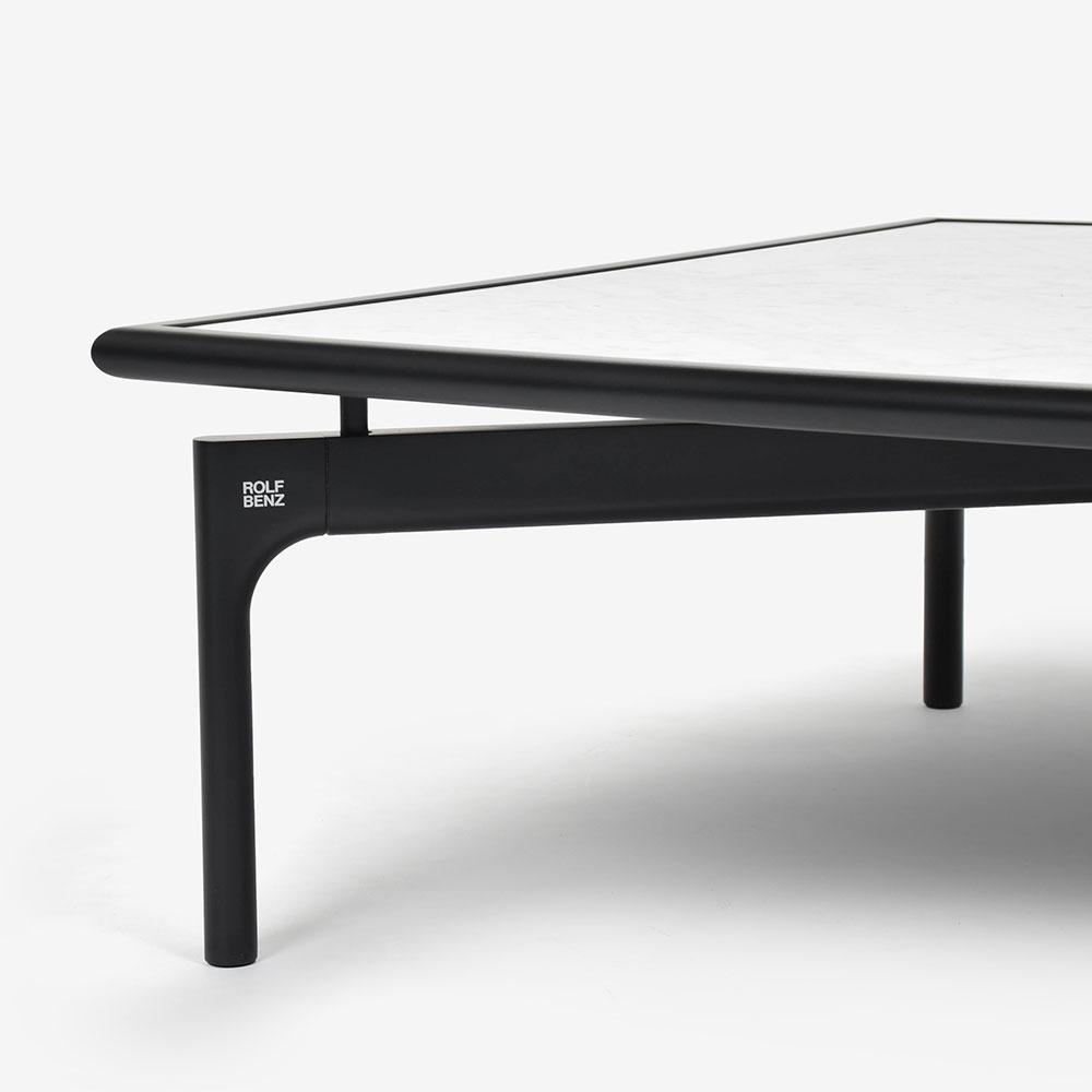 ROLF BENZ(ロルフベンツ)センターテーブル「901-211」幅84cm 天板:天然石カラーラ フレーム:ビーチ材ブラック色