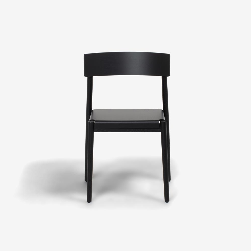 Calligaris(カリガリス)ダイニングチェア「Scandia CS2027」板座 マットブラック色
