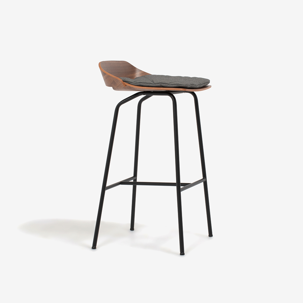 ROLF BENZ(ロルフベンツ)カウンターチェア「650」アメリカンウォールナット 布ブラックグレー色【次回入荷未定】