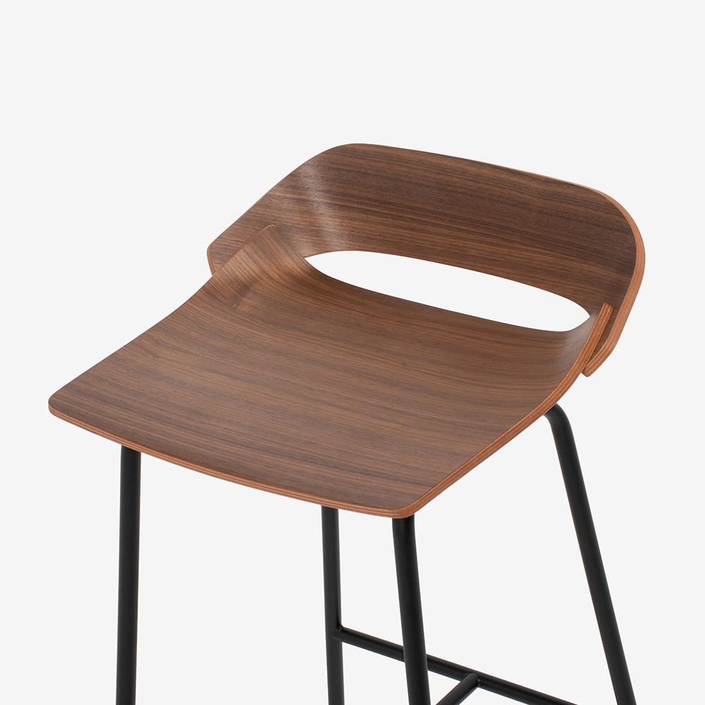 ROLF BENZ(ロルフベンツ)カウンターチェア「650」アメリカンウォールナット 布ブラックグレー色【次回入荷未定】