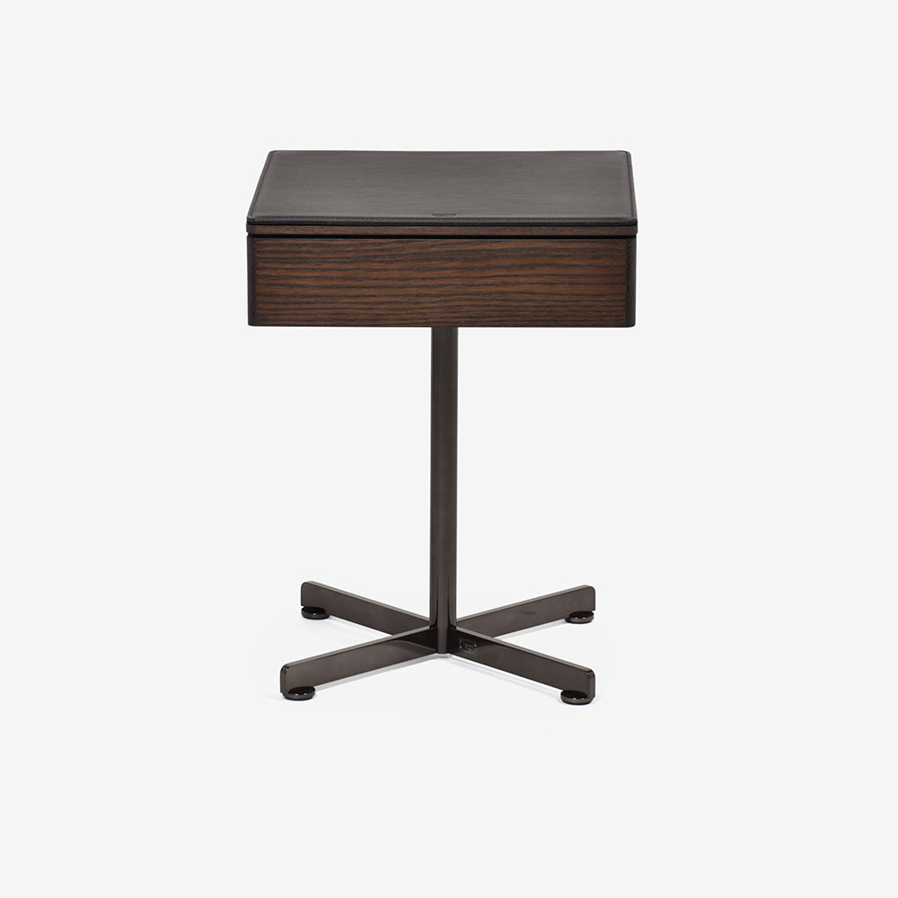 PoltronaFrau(ポルトローナ・フラウ)ナイトテーブル「ボブ ウィズドロワー」 40cm角 アッシュ材 レザーパッド付
