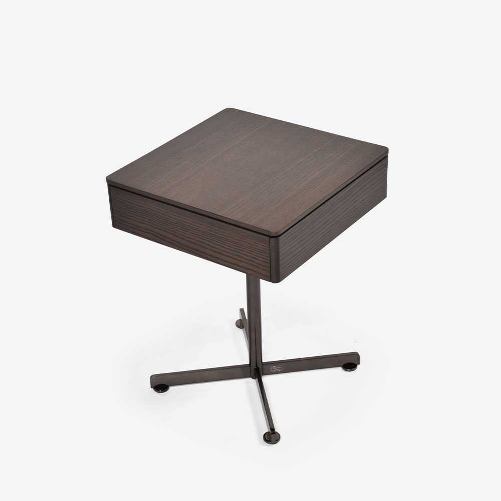 PoltronaFrau（ポルトローナ・フラウ）ナイトテーブル「ボブ ウィズドロワー」 40cm角 アッシュ材 レザーパッド付
