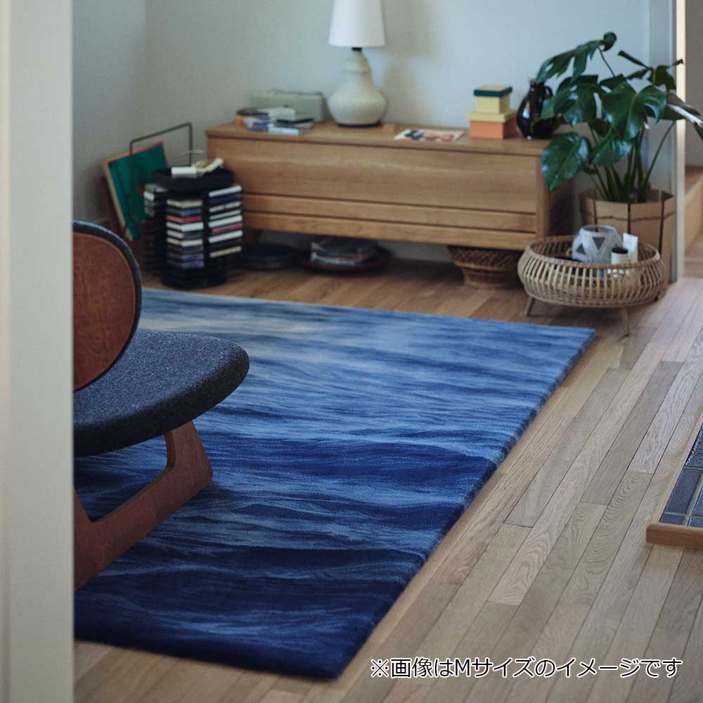 山形緞通 手刺緞通「UMI」XSサイズ(幅95x長さ60cm)ダークブルー 防炎【受注生産品】