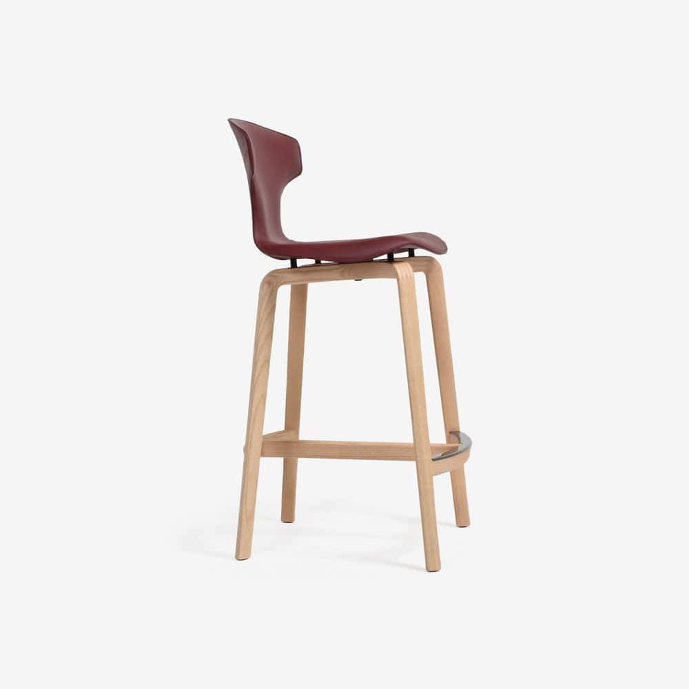 PoltronaFrau（ポルトローナ・フラウ）スツール「モンテーラ」革ガーネット色/ナチュラルアッシュ色