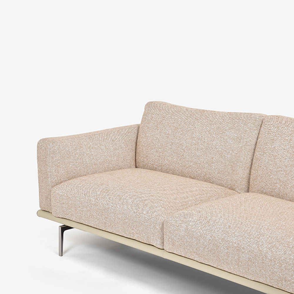 PoltronaFrau(ポルトローナ・フラウ)ソファ 2.5人掛け「Happy Jack ハッピージャック」幅215cm 布オークル/革パンナ