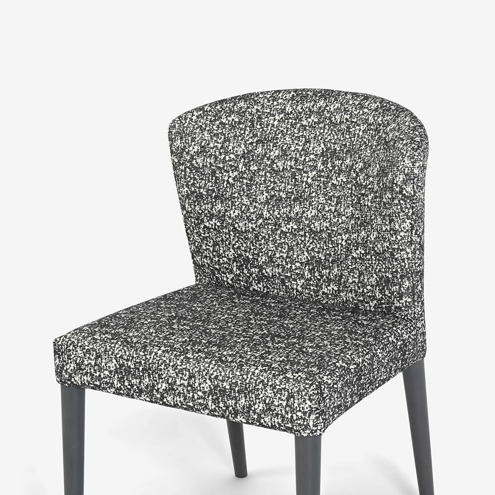 ligne roset(リーン・ロゼ)ダイニングチェア「ロゼチルコ」布#RJ-627 脚グレービーチ【受注生産品】【LIGNE ROSET FAIR 6月28日(日)まで15%OFF】