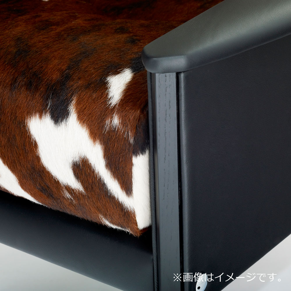 PoltronaFrau(ポルトローナ・フラウ)アームチェア「デッザ」ハイバックタイプ 革ブラック色 座面カウスキン