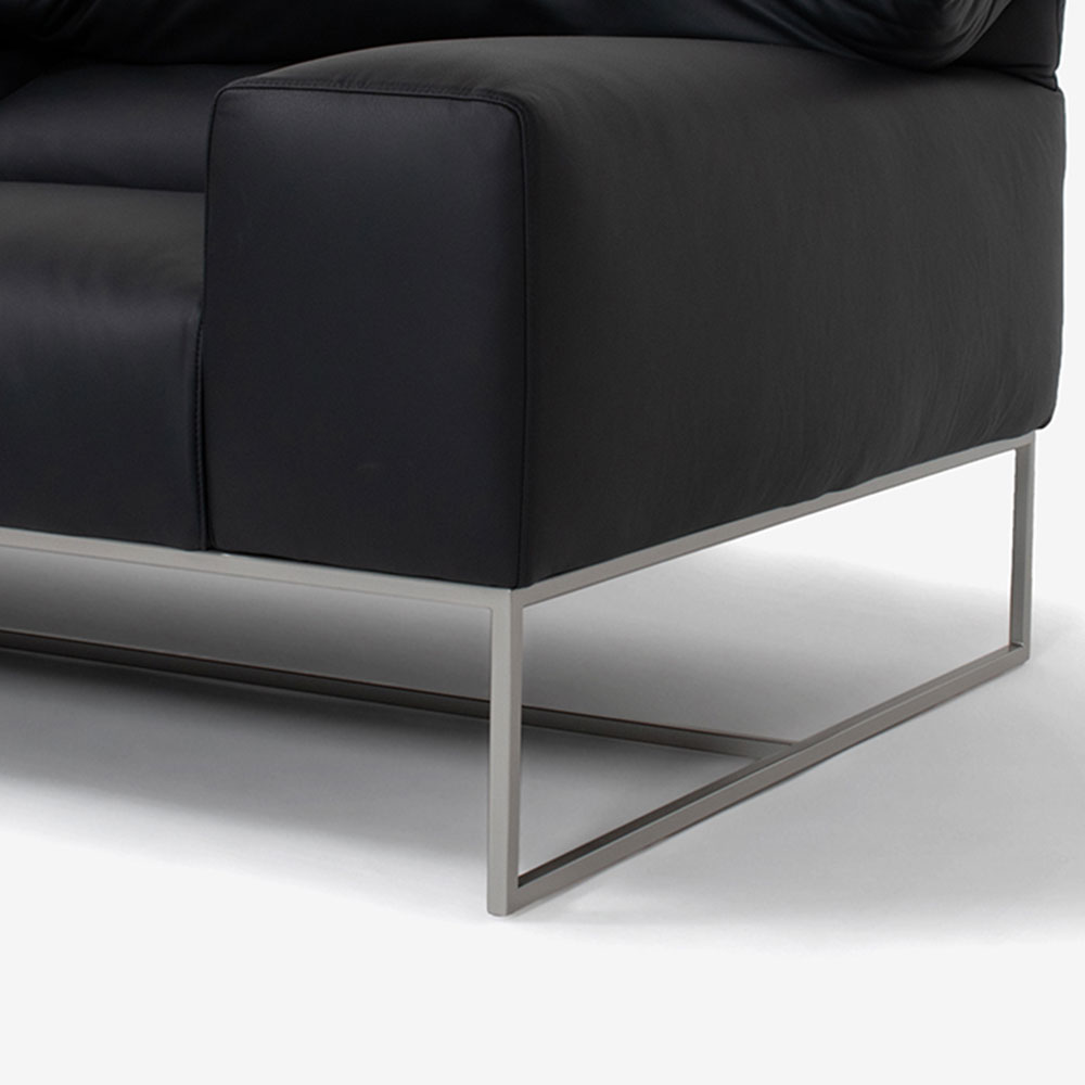 erba(エルバイタリア)カウチソファ2点セット 向って左カウチ「フォーエバーヤング」幅250cm 革#C ブラック色【お手入れキットの特典付き】