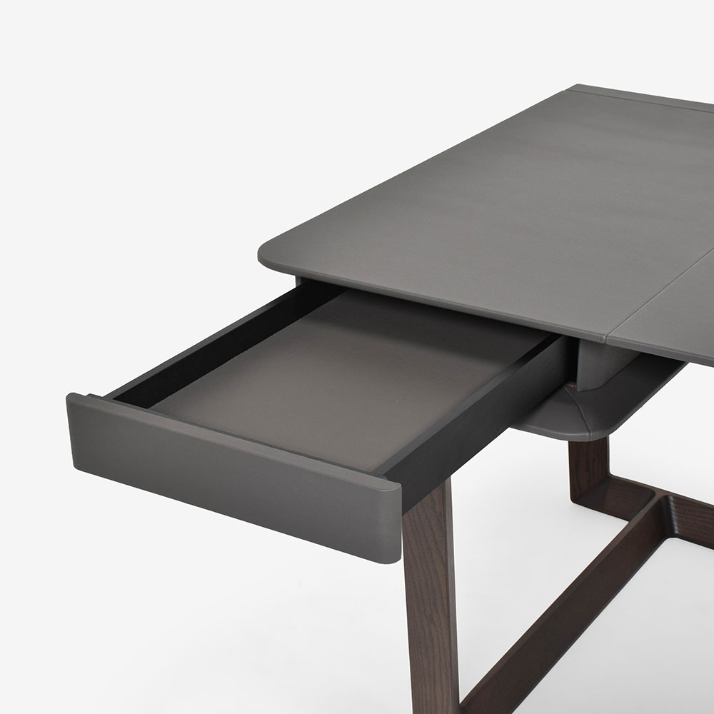 PoltronaFrau(ポルトローナ・フラウ)デスク「Peek-a-Book ピーカブック」幅183cm アッシュ材セピア色 革#CS28