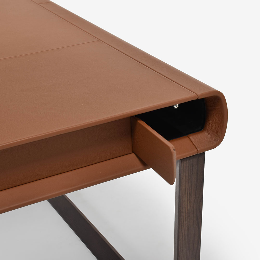 PoltronaFrau(ポルトローナ・フラウ)デスク「Peek-a-Book ピーカブック」幅183cm アッシュ材モカ色 革#CS67