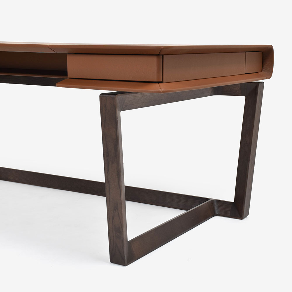 PoltronaFrau(ポルトローナ・フラウ)デスク「Peek-a-Book ピーカブック」幅183cm アッシュ材モカ色 革#CS67