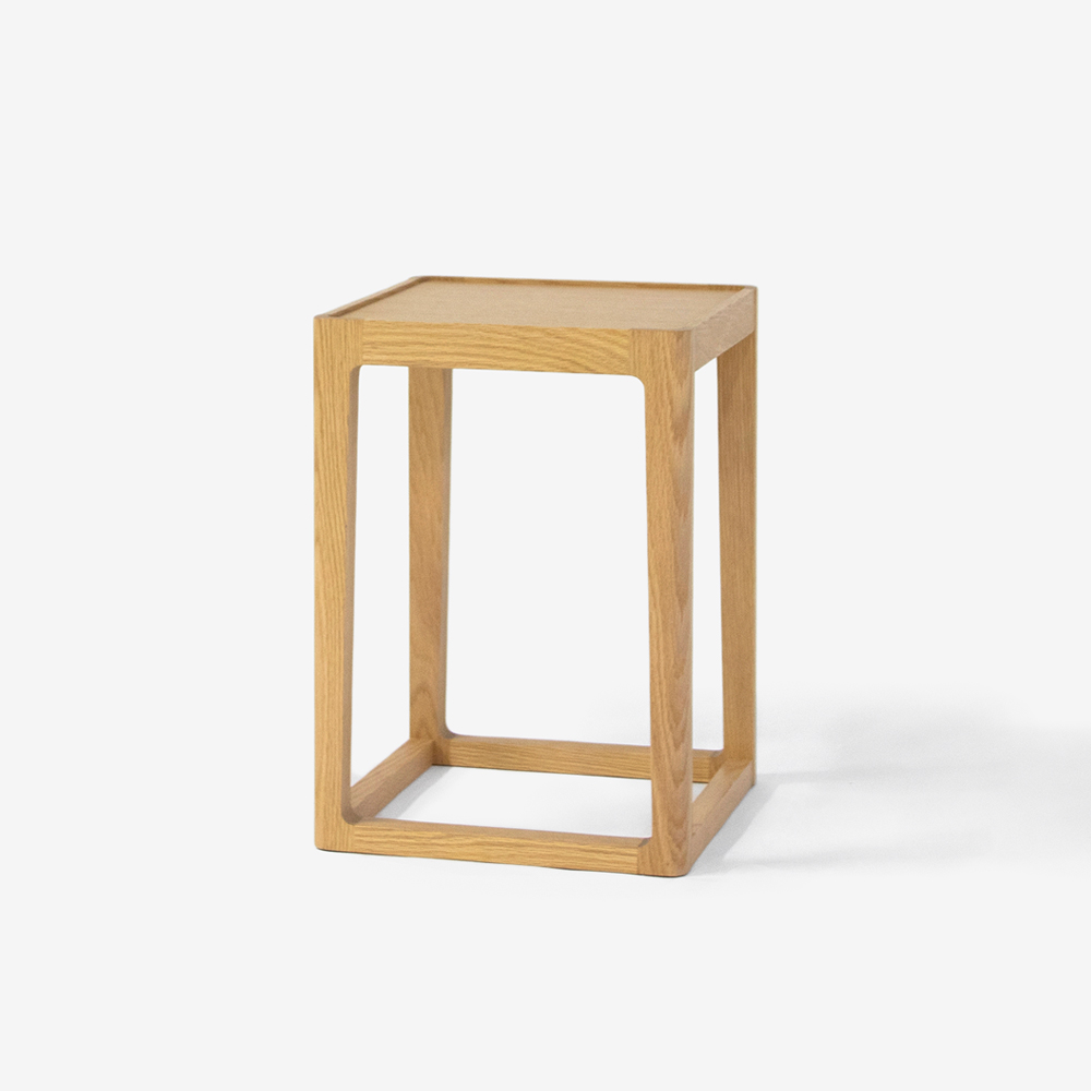 IKASAS（イカサ）サイドテーブル「APARTMENT-アパートメント-TEA TABLE 30」幅30cm オーク材