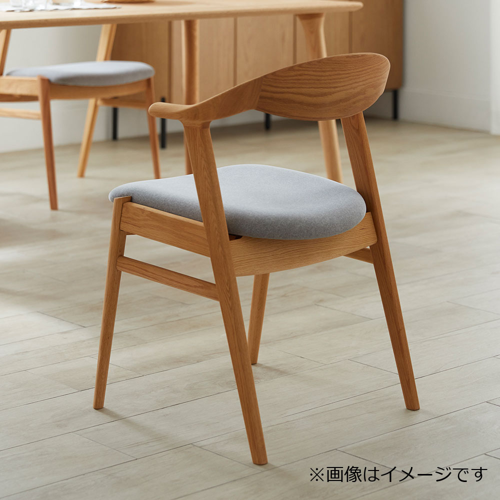 ダイニングチェア(半肘付き)「フィルプラス Cタイプ」樹種・塗装色5種 張地17種【受注生産品】