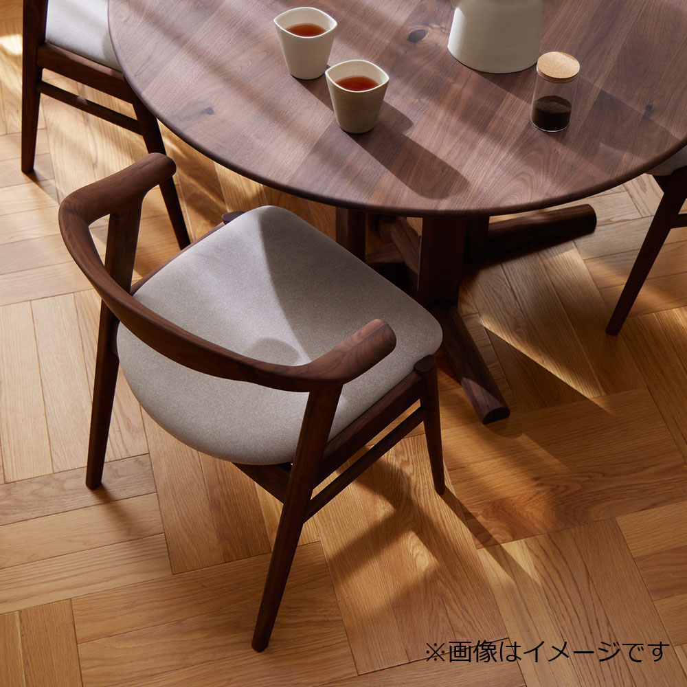 ダイニングチェア(半肘付き)「フィルプラス Cタイプ」樹種・塗装色5種 張地17種【受注生産品】