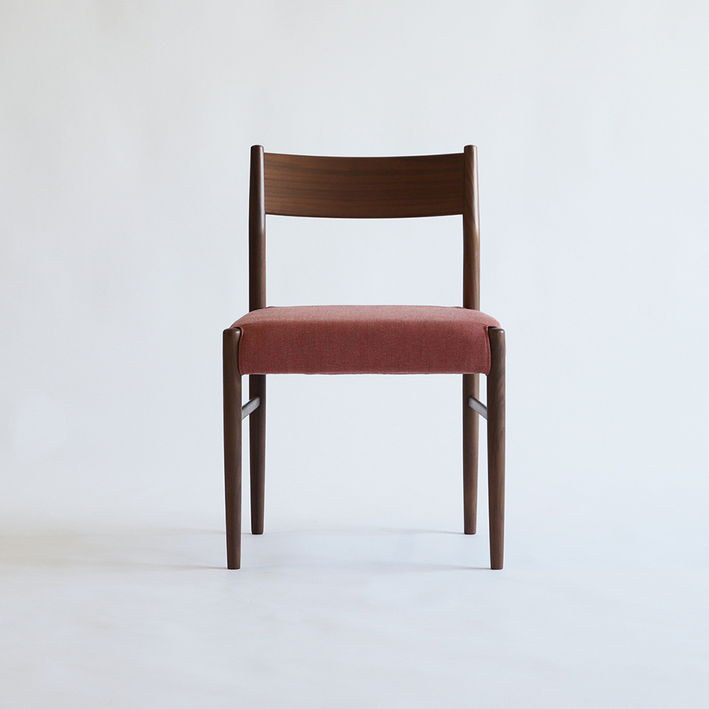 IKASAS(イカサ)ダイニングチェア「SUIPPO-スイッポ-CHAIR」ウォールナット材 カバー全2色