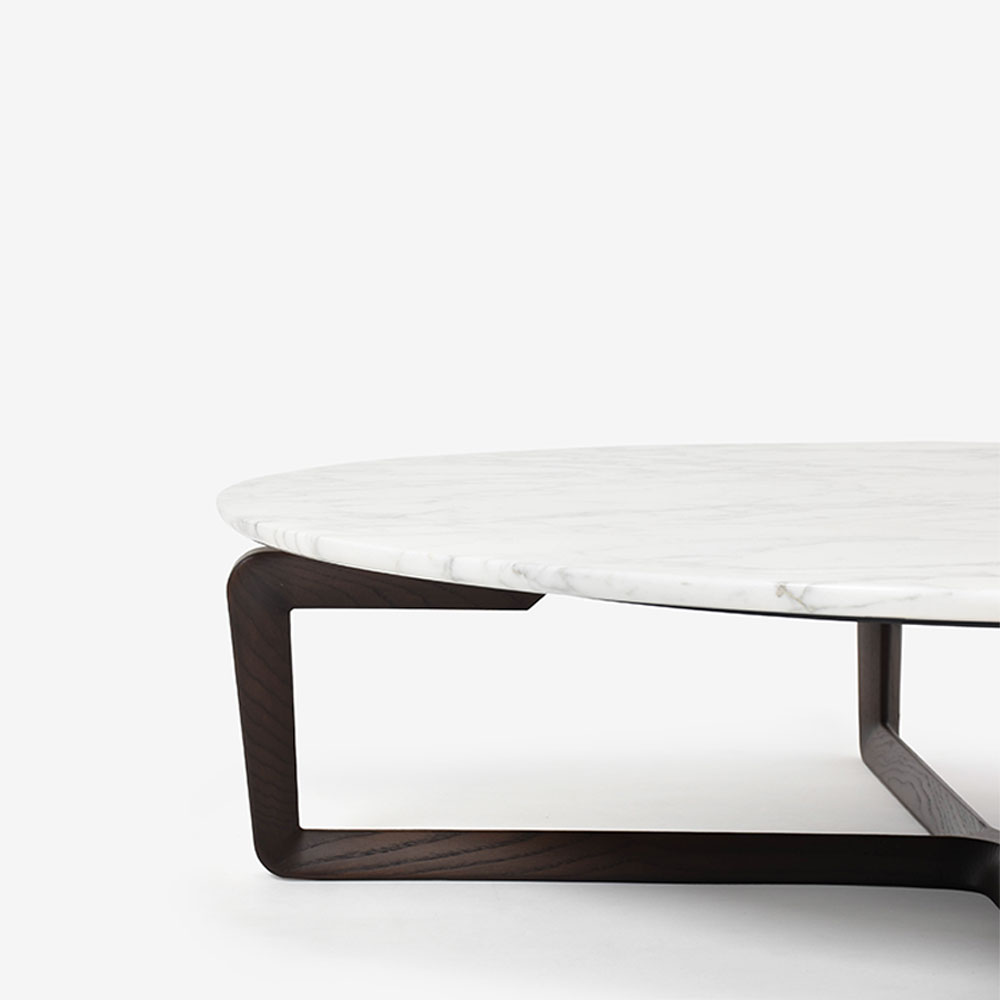 PoltronaFrau(ポルトローナ・フラウ)センターテーブル「Fidelio フィデリオ」丸120cm 大理石アラベスカート 脚アッシュ材モカ色