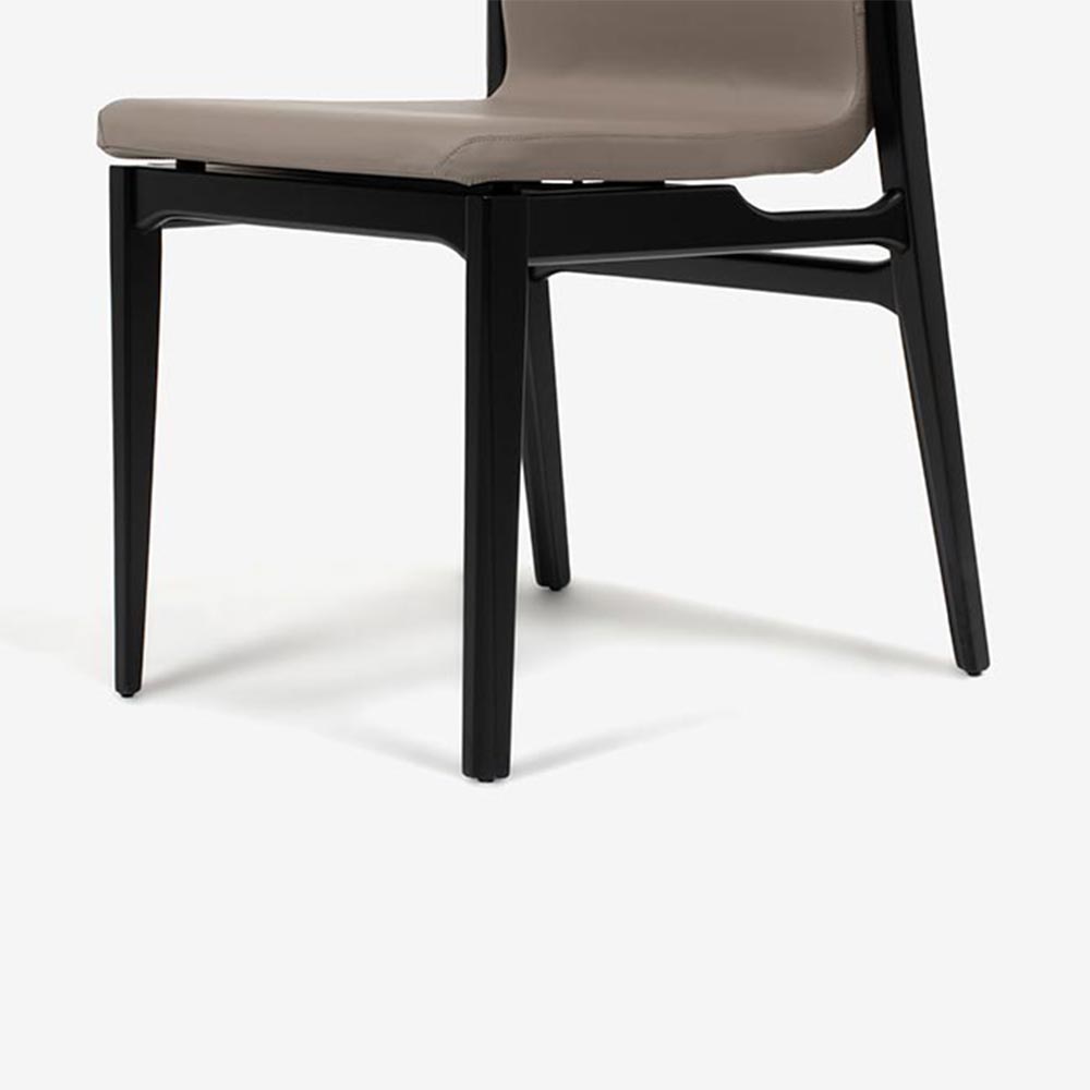 cattelan italia (カッテラン・イタリア) ダイニングチェア「ジュネーブ」革 カストロ色