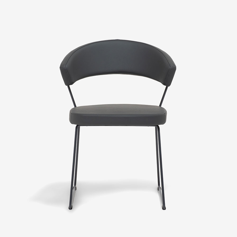 Calligaris（カリガリス）ダイニングチェア「New York CB1022」革グレー/脚部マットグレー