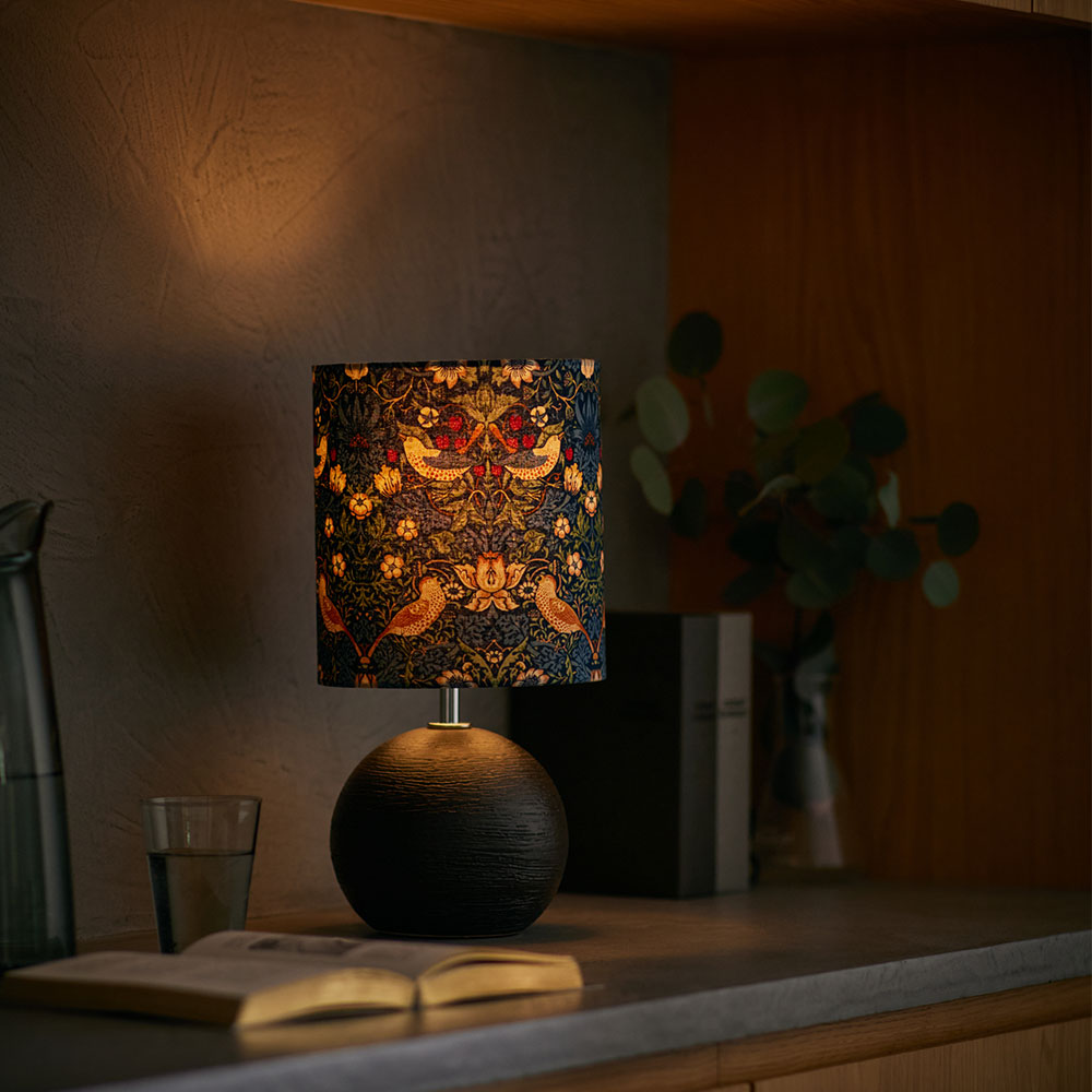 mini lamp いちご泥棒 HT1008-BK-STC点灯画像