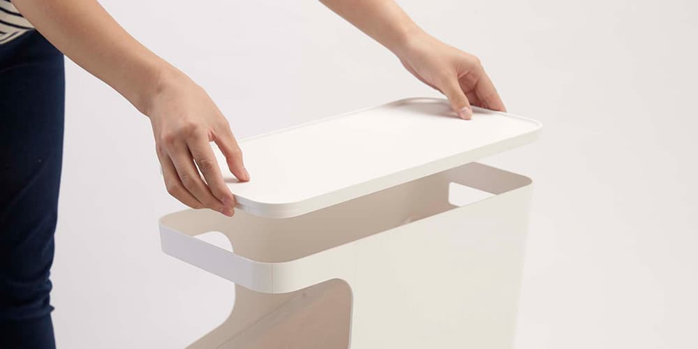 蓋は上に持ち上げるだけ。
