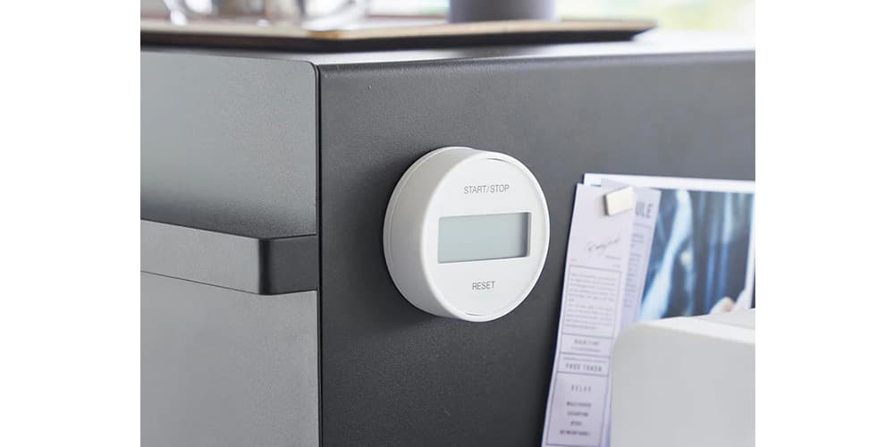 スチール製はマグネットがつけられて便利。